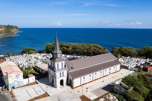 eglise basse pointe a