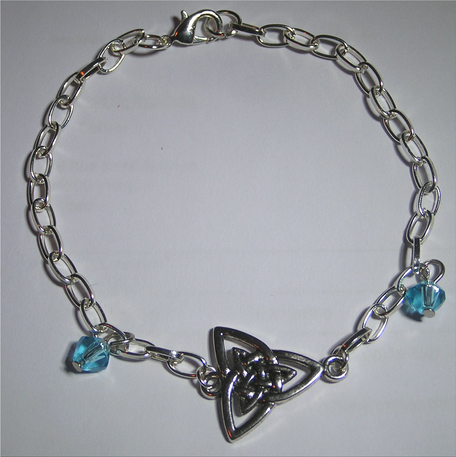 bracelet-symbole-triquetra-serie-charmed