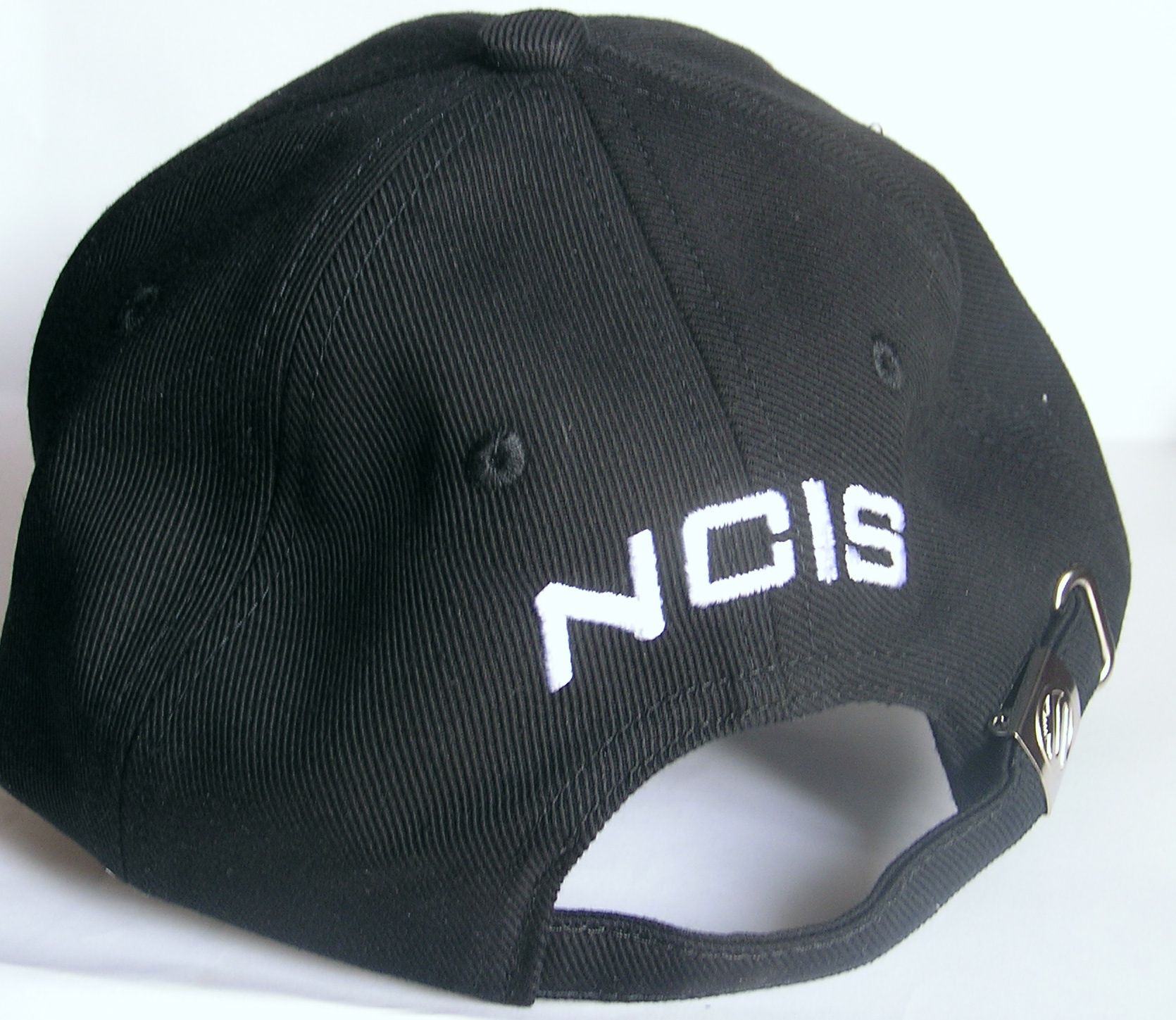 casquette-agent-ncis-premiere-saison-detail-arriere