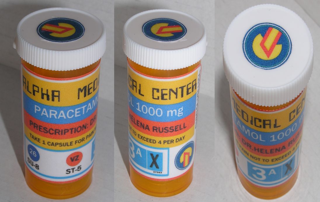 replique-tube-medicament-alpha-moonbase-cosmos-1999