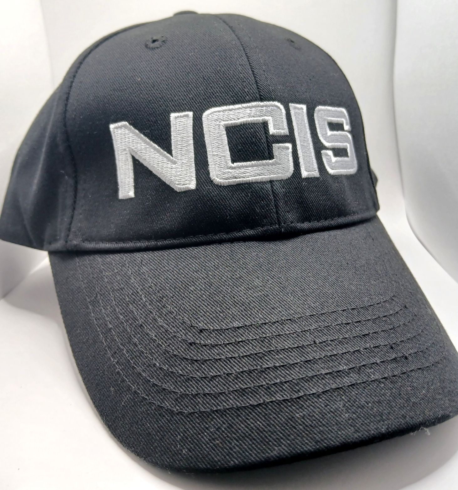 cosplay-agent-ncis-casquette-ncis