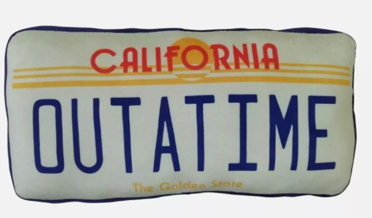 coussin-pour-décoration-retour-vers-le-futur