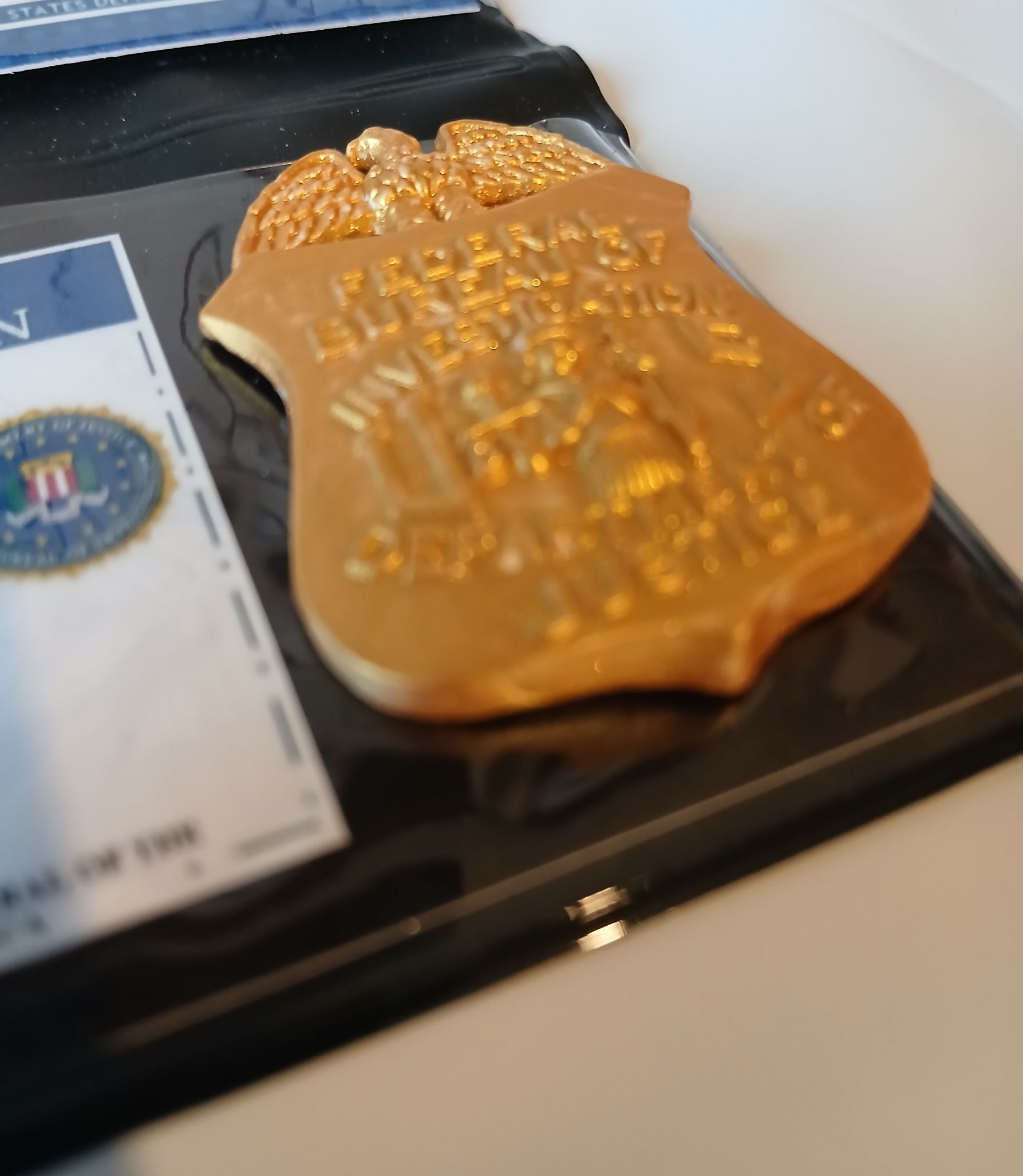 badge-fbi-relief-pour-carte