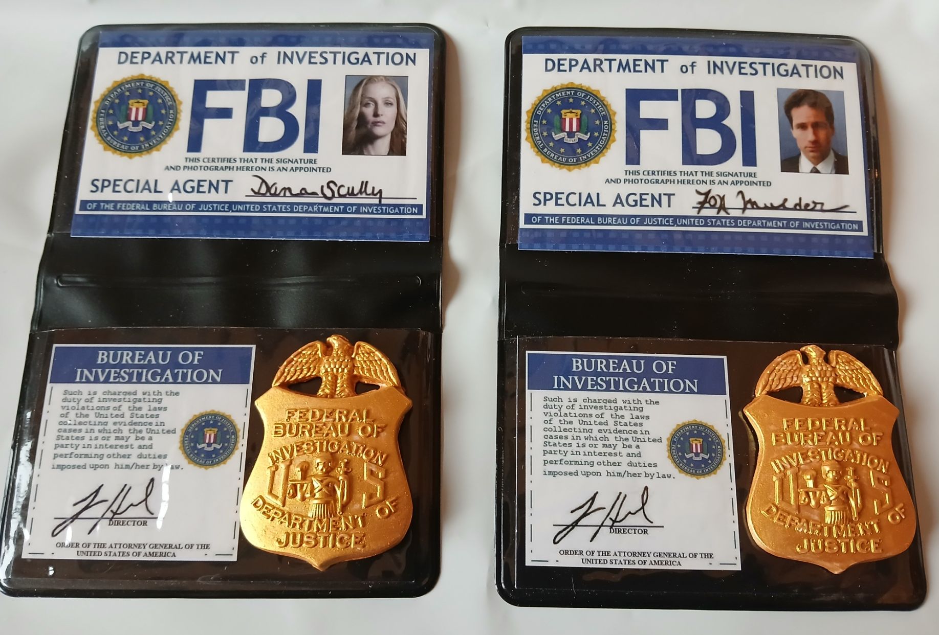 lot-badges-fbi-mulder-scully