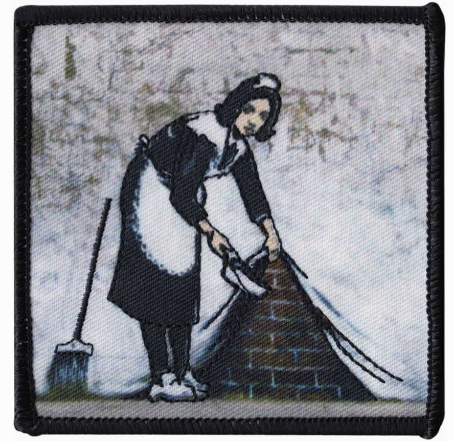 ecusson-officiel-banksy-camden-maid