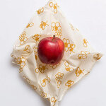 rouleau-de-feuille-emballage-alimentaire-a-la-cire-d-abeille-motif-abeille