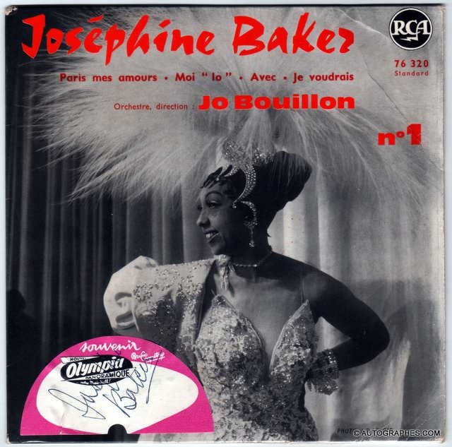 Joséphine BAKER - Signature autographe sur pochette du disque 45 tours Paris mes amours