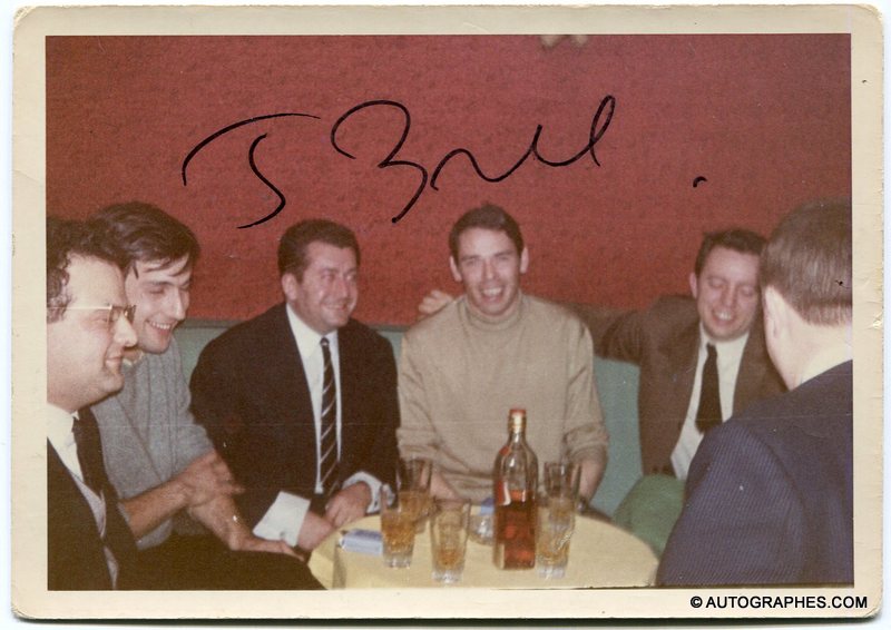 Jacques BREL - Signature autographe sur une photographie amateur