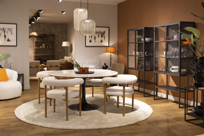 table-marbre-blanc-contemporaine-flamant