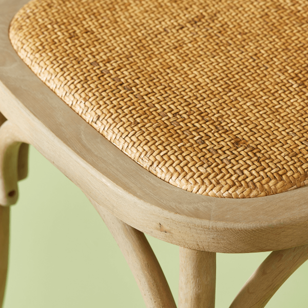 chaise-bistro-en-chêne-patiné