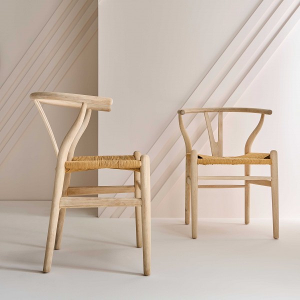 chaise-wishbone-chêne-blanchi