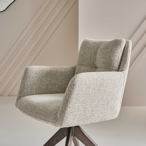 fauteuil-de-table-confortable-pied-bois