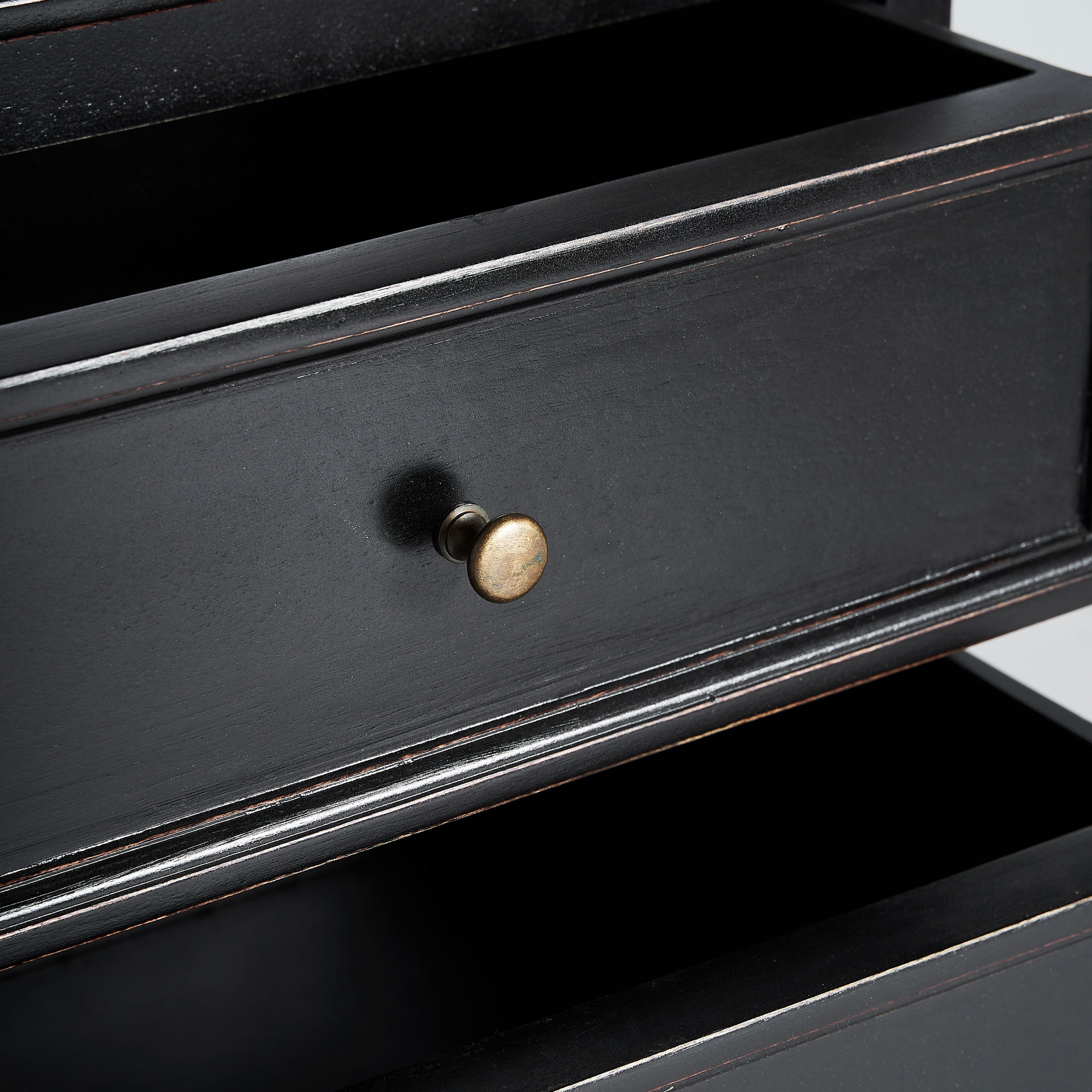 buffet-en-bois-massif-noir-avec-tiroirs