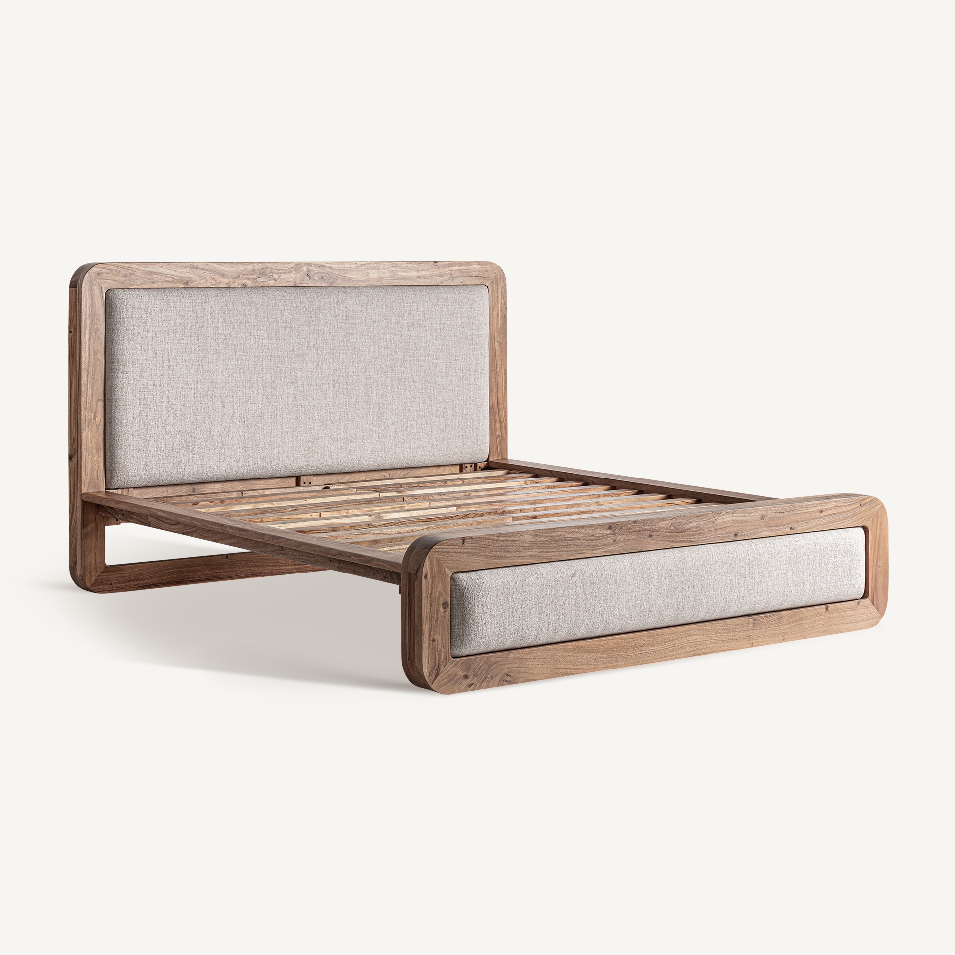 lit-king-size-bois-massif-confortable