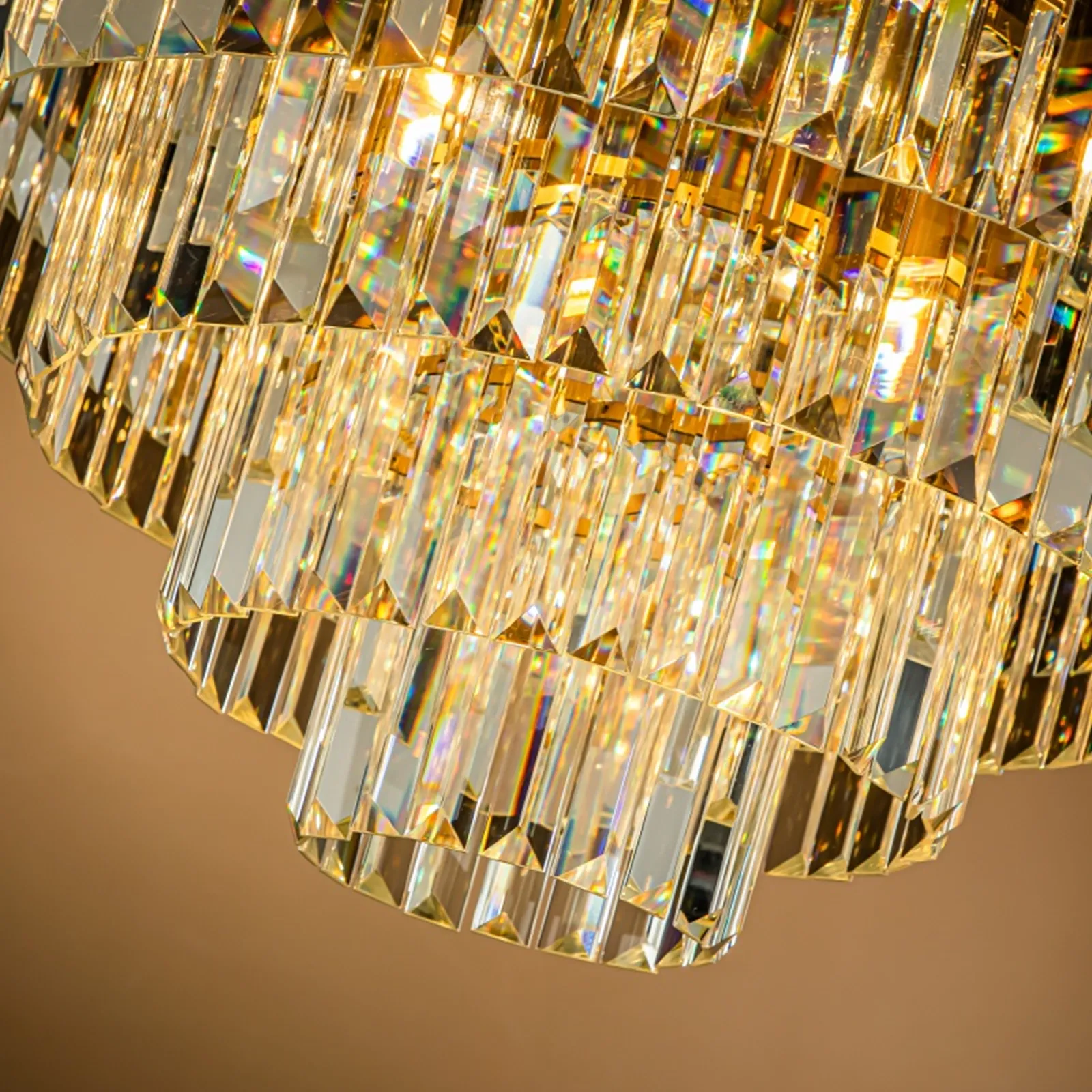 lustre-moderne-verre-metal-pour-salon