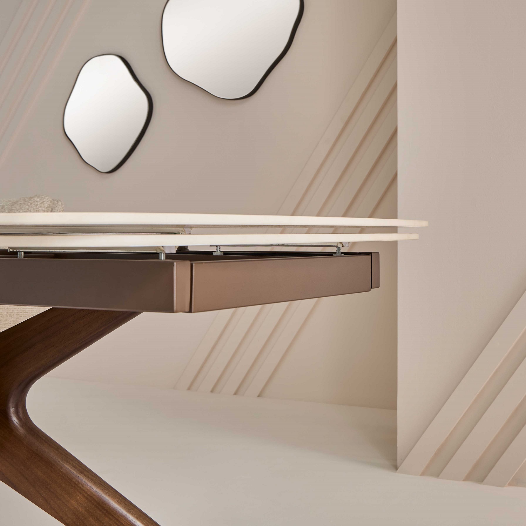 table-extensible-vintage-pied-noyer-plateau-travertin