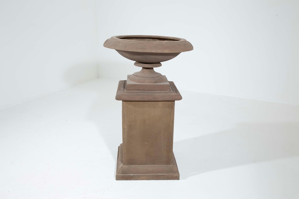 vase-ornemental-terrasse-haut-de-gamme