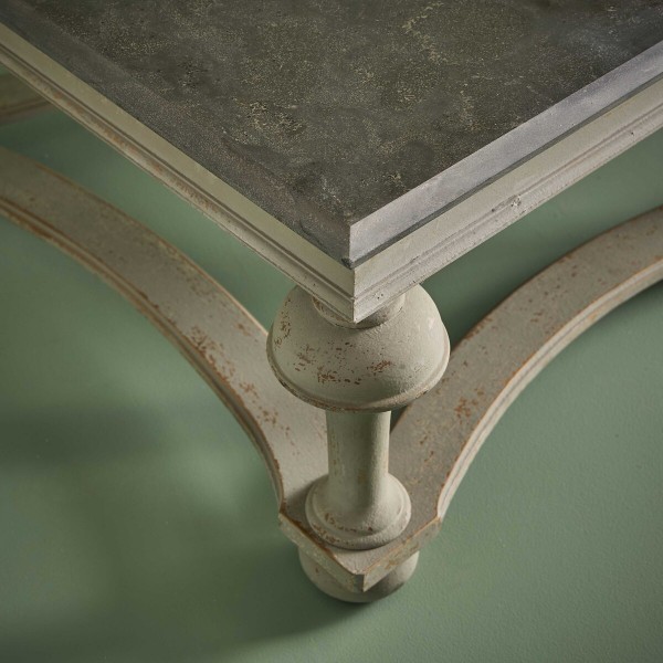 table-basse-design-charme-salon-elegant-signature
