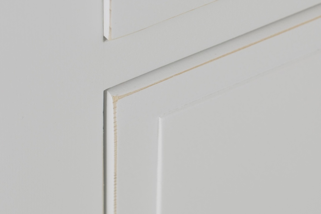 commode-bois-massif-blanc-detail-veinage-naturel