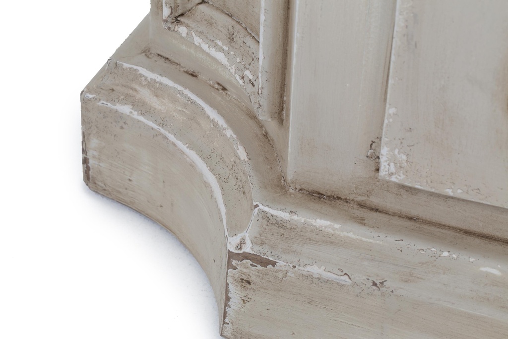 detail-moulures-buffet-gustavien-amaris