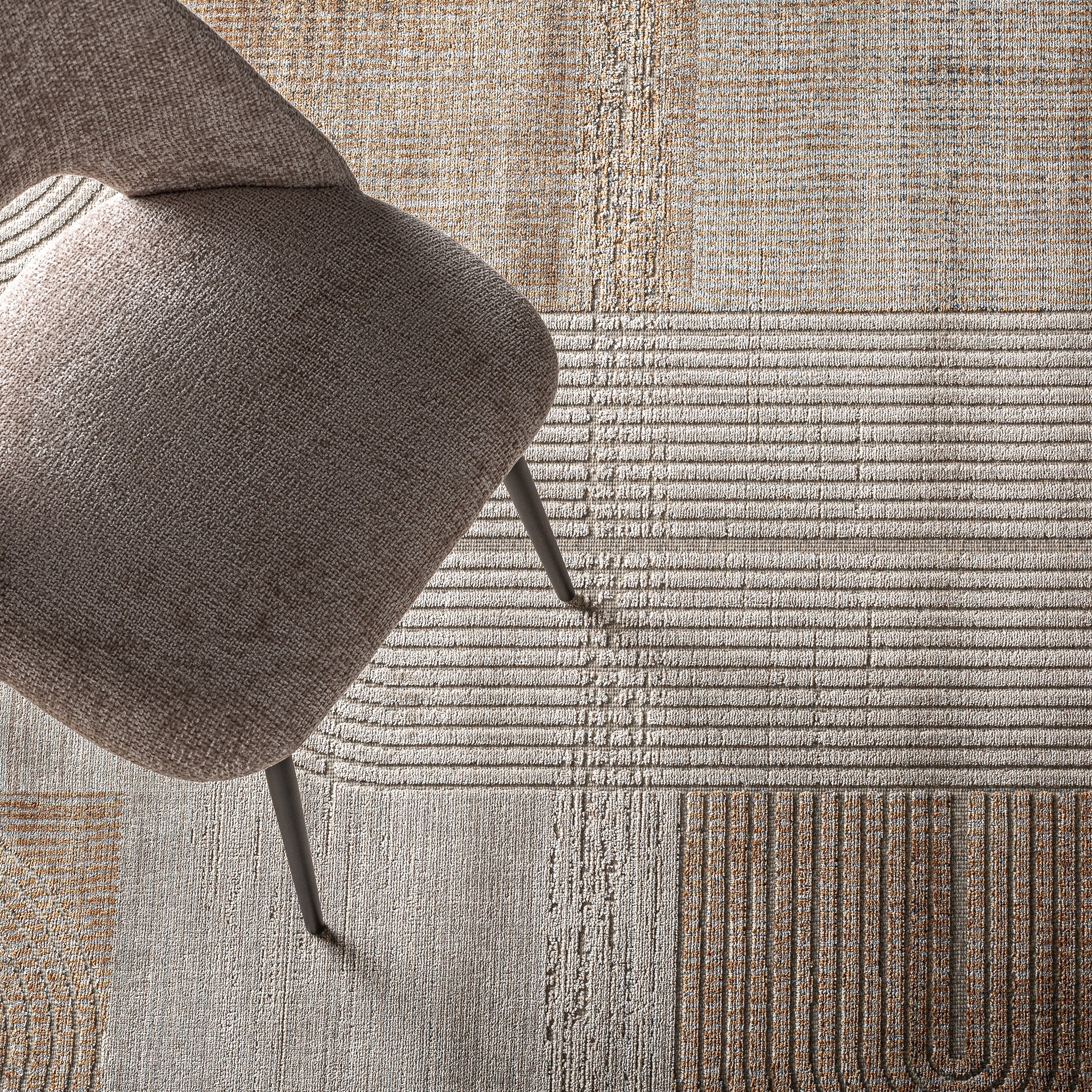 tapis-viscose-brun-grand-format-salon