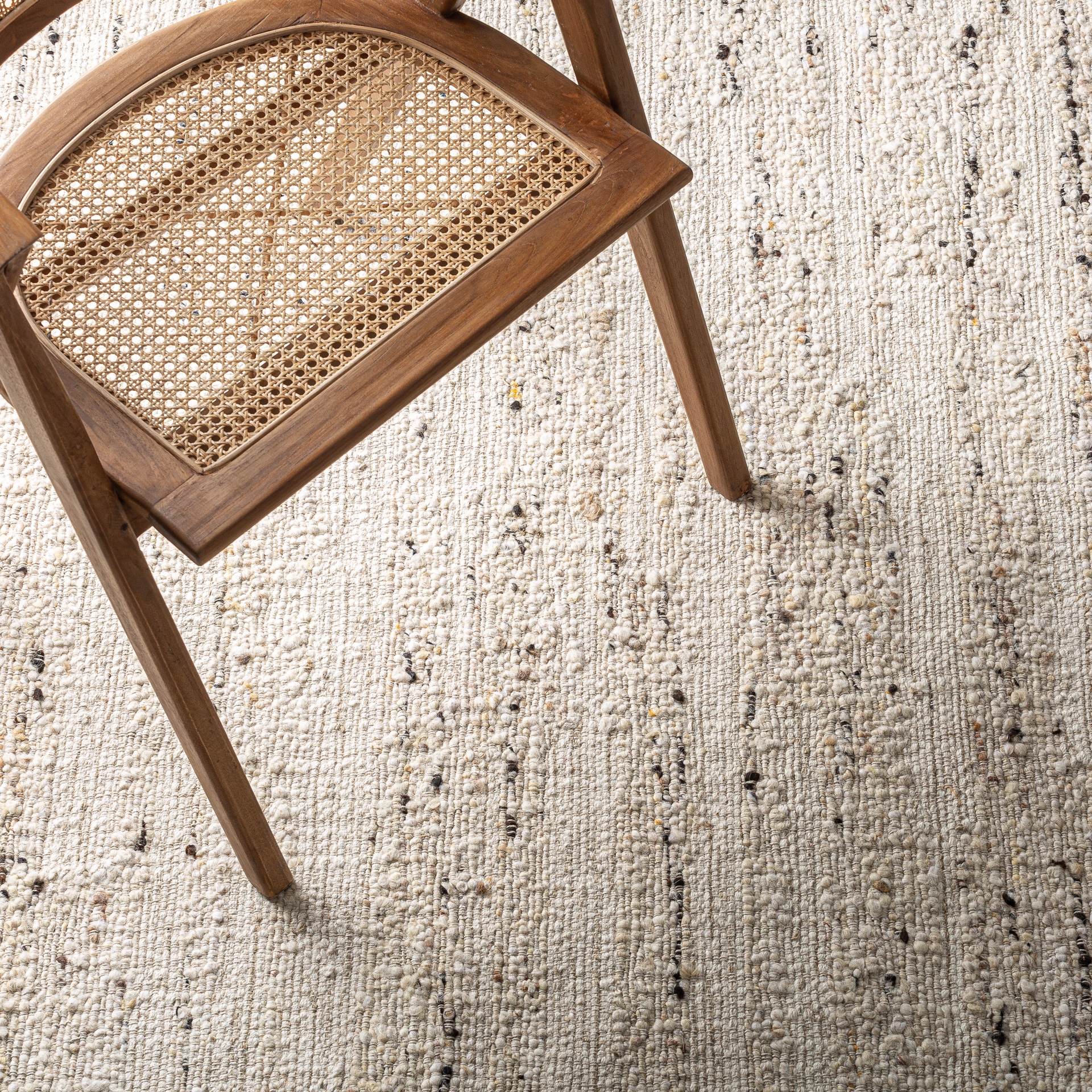 tapis-tsure-laine-coton-tons-beige-salon