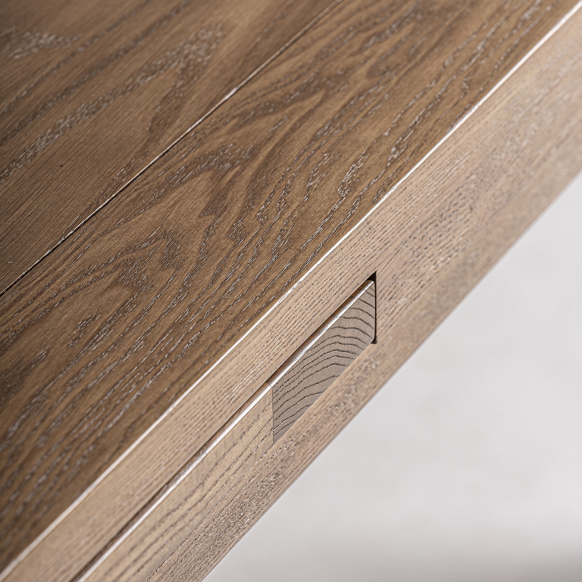 grande-table-familiale-frene-extensible
