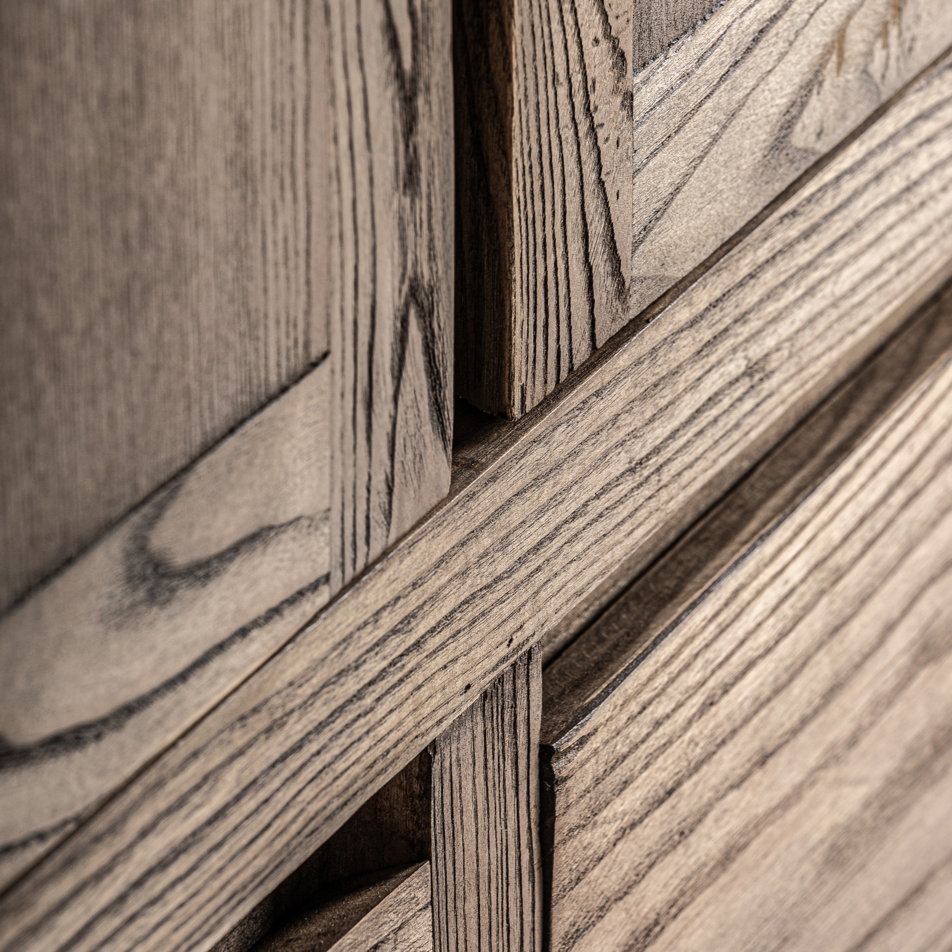 armoire-bois-massif-marron-200-cm