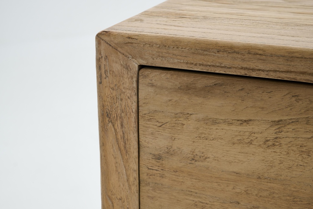 table-de-nuit-en-bois-pour-chambre-elegante
