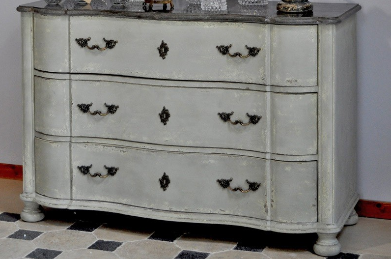 commode gustavienne leon signature