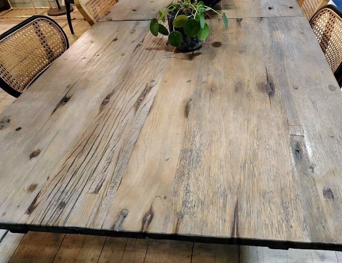 plateau-rustique-table-diner-bois-recyclé