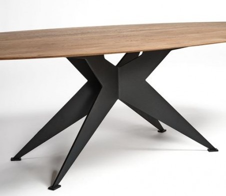 table-ovale-chêne-métal-noir