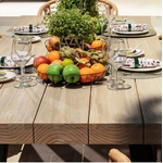 table-pour-déjeuner-extérieur