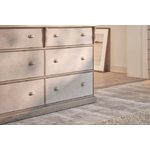 grande-commode-patine-vieillie-flamant