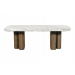 Ambiance salon contemporain avec table basse marbre