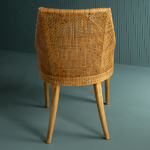 chaise-rotin-naturel-table-bois-interieur-lumineux