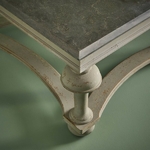 table-basse-design-charme-salon-elegant-signature