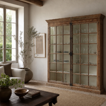 vitrine-bois-naturel-exposition-objets-decoratifs