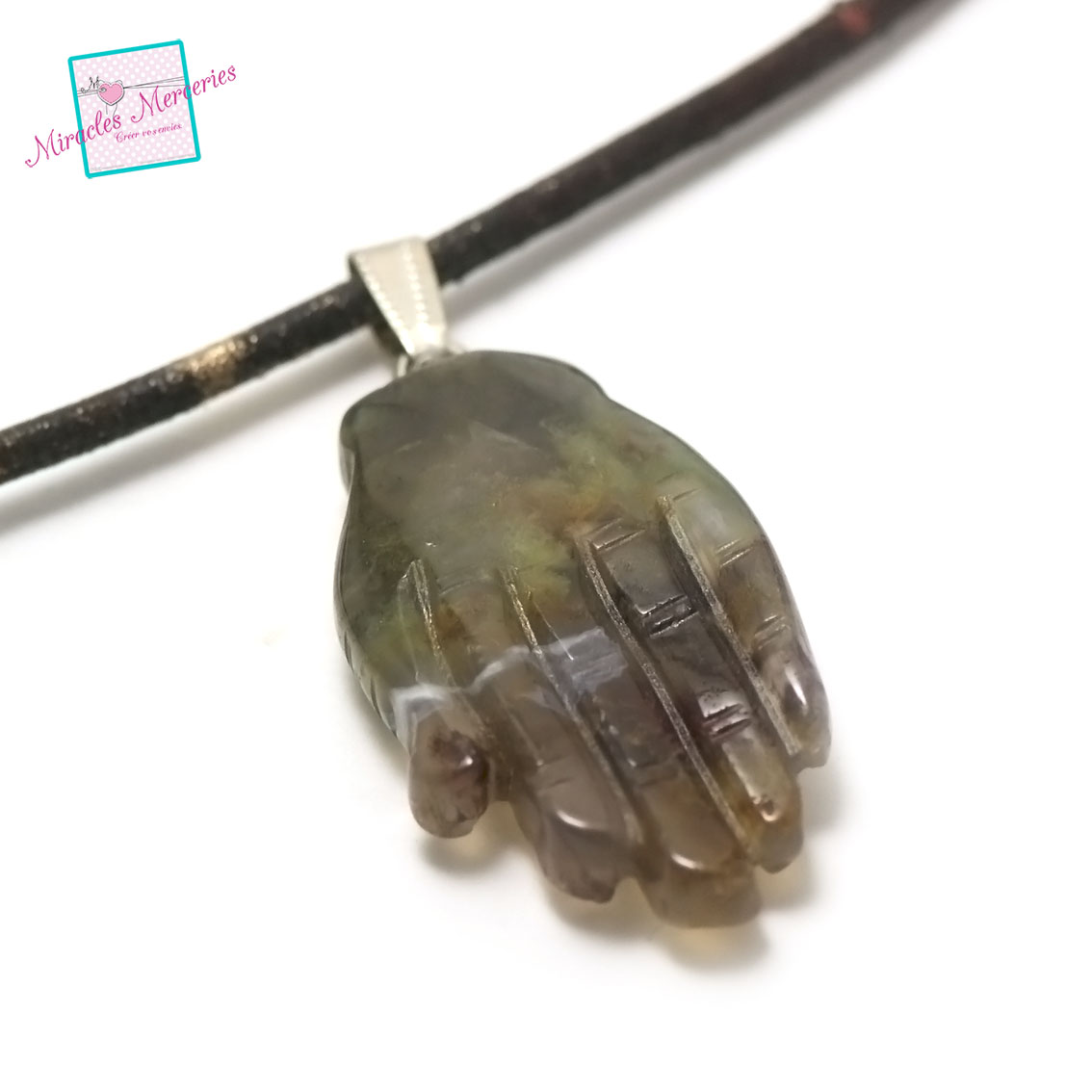 1 pendentif agate mousse main de fatma41x24x8 mm ,pierre naturelle