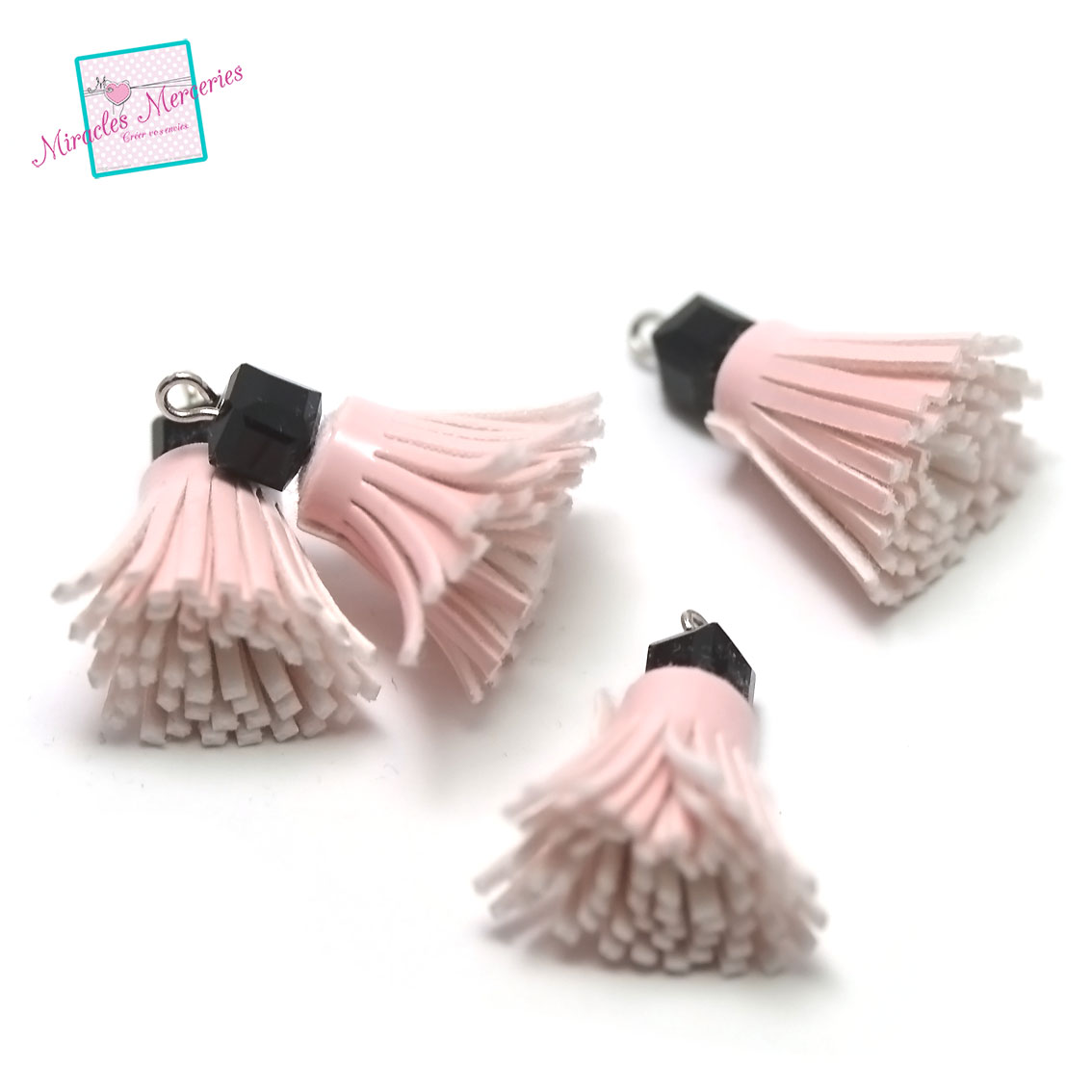 4 pompons en simili cuir cristal cube25 mm,rose