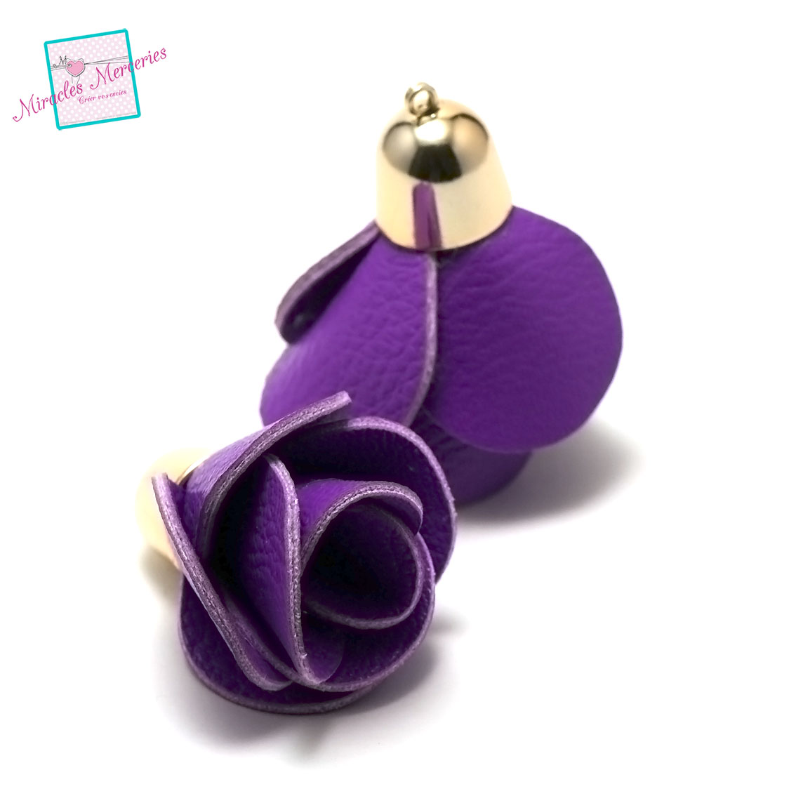 2 magnifiques pompons en simili cuir rose 50x30 mm,violet, clochette doré