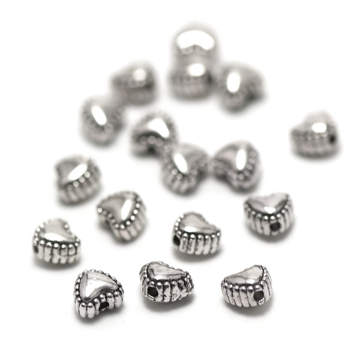 50 perles mini coeur7x5x4 mm,métal argenté,022A