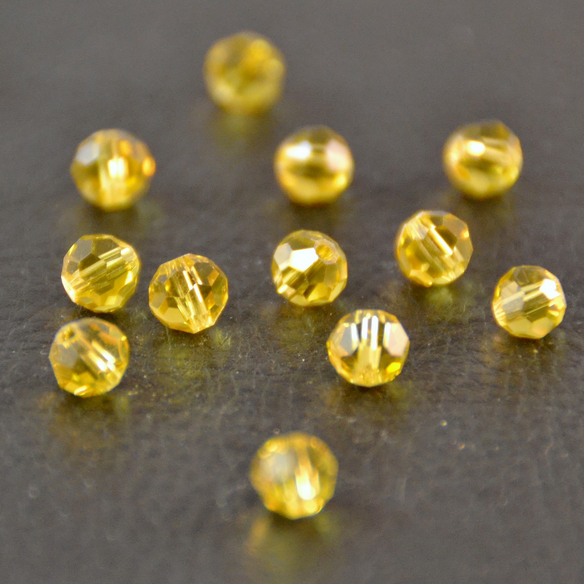 20 perles cristal ronde facettée 6 mm,jaune