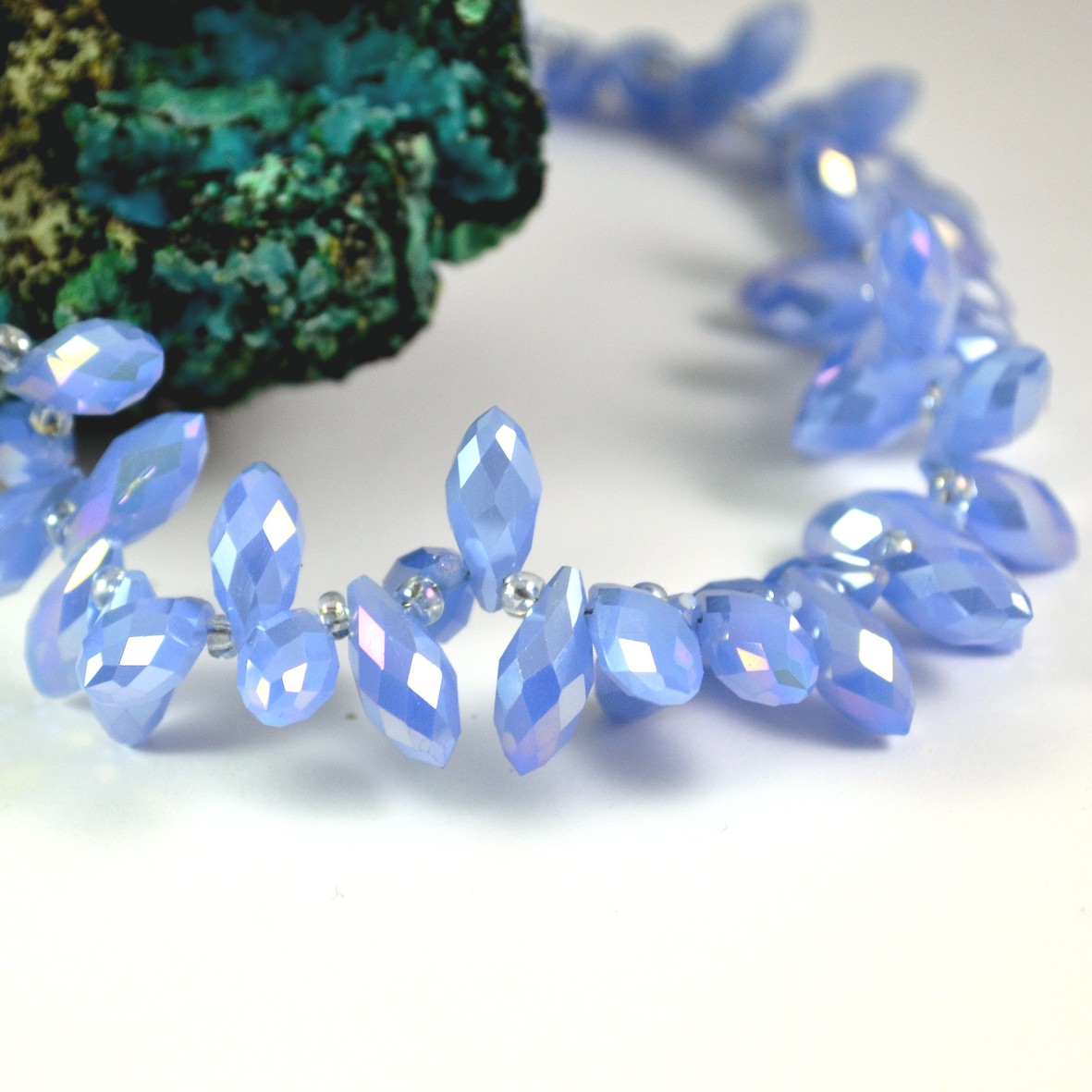 10 perles en cristal facetté goutte d\'eau horizontal 12x6 mm, bleu d\'eau
