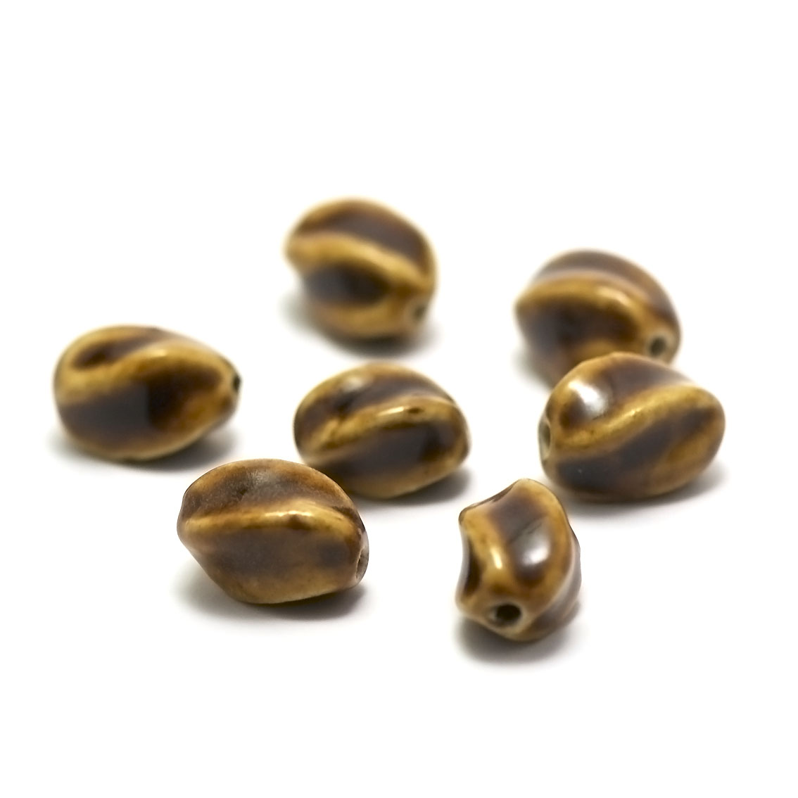 4 perles céramiques olive torsadé 17x10 mm ,marron
