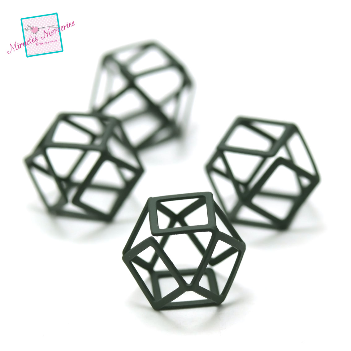 4 connecteurs /perles 3D octogonal 20x20 mm,vert