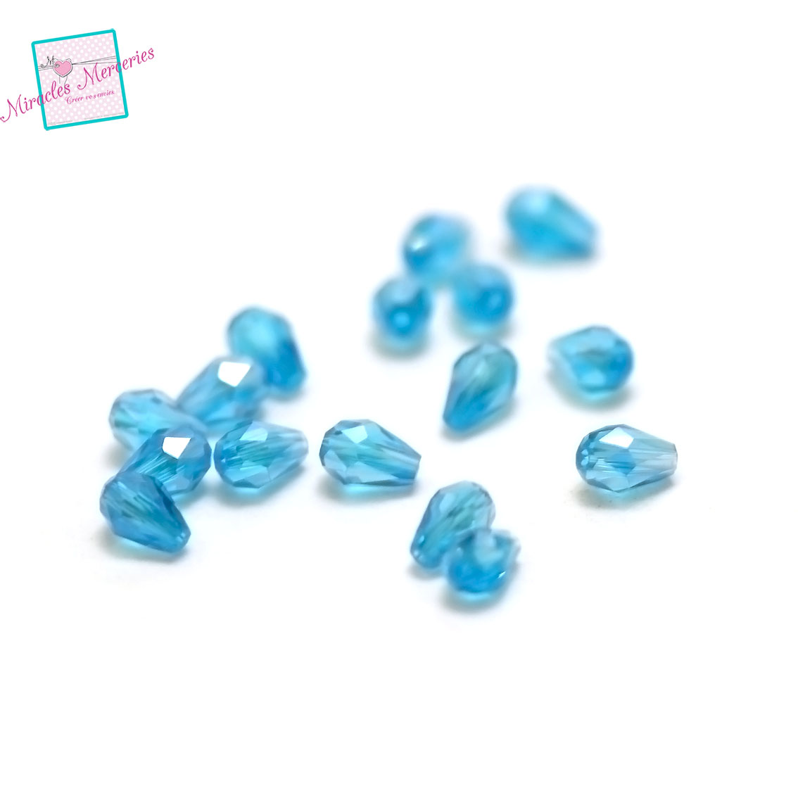 30 perles de cristal petit goutte d\'eau 5x3,5 mm, bleu ciel