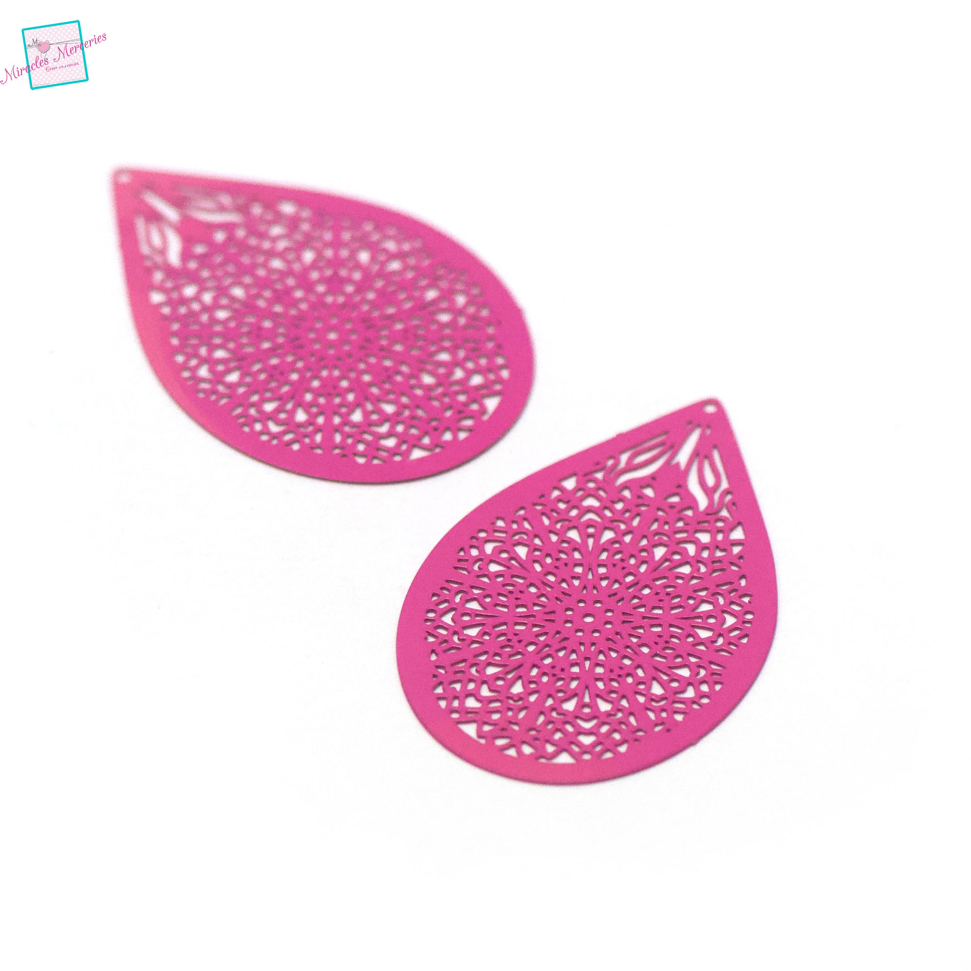 4 estampes/chandelier filigranes métal grande goutte 48x32 mm, laqué fuchsia 036