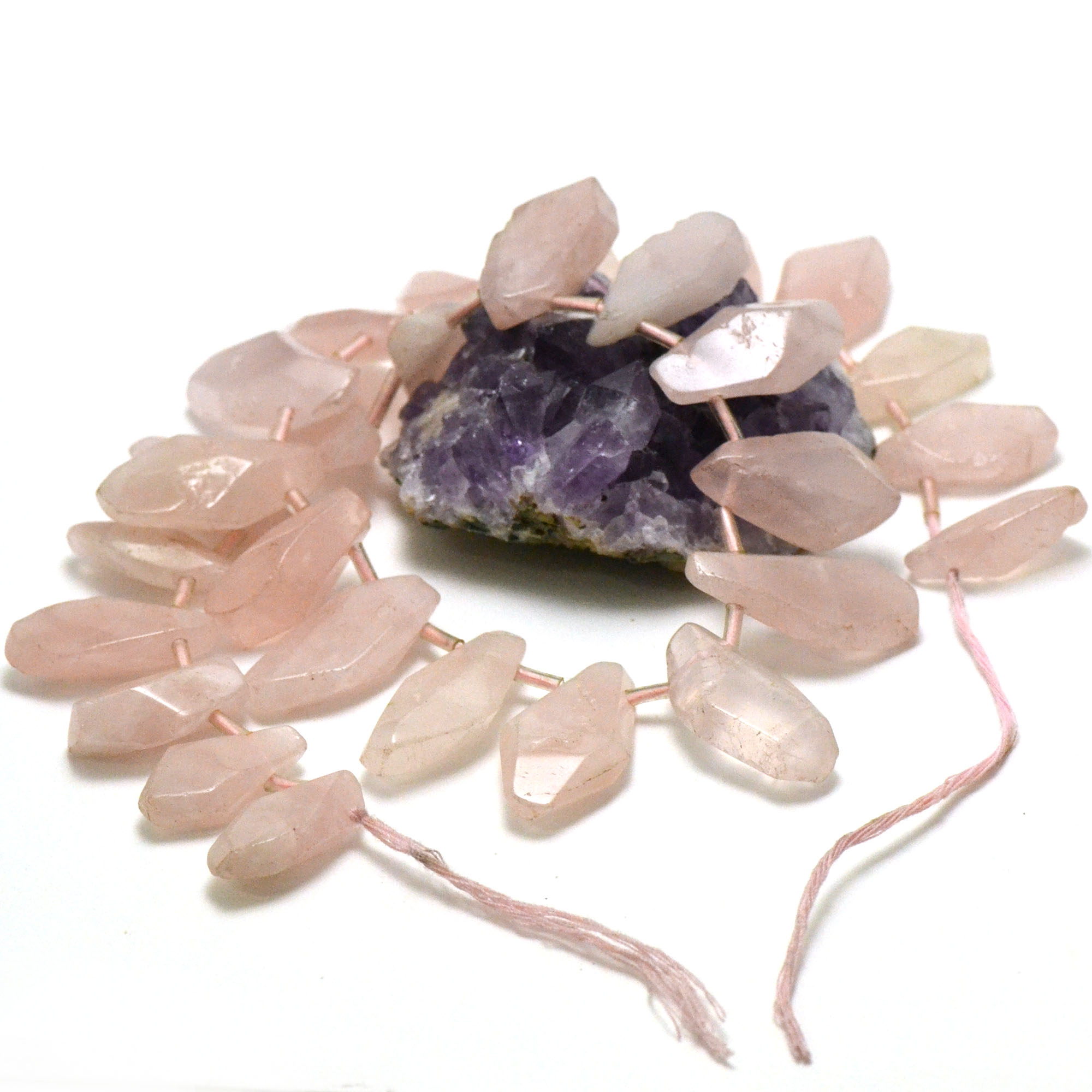 fil 39 cm perles de quartz rose palet baroque angulaire vertical, pierre naturelle