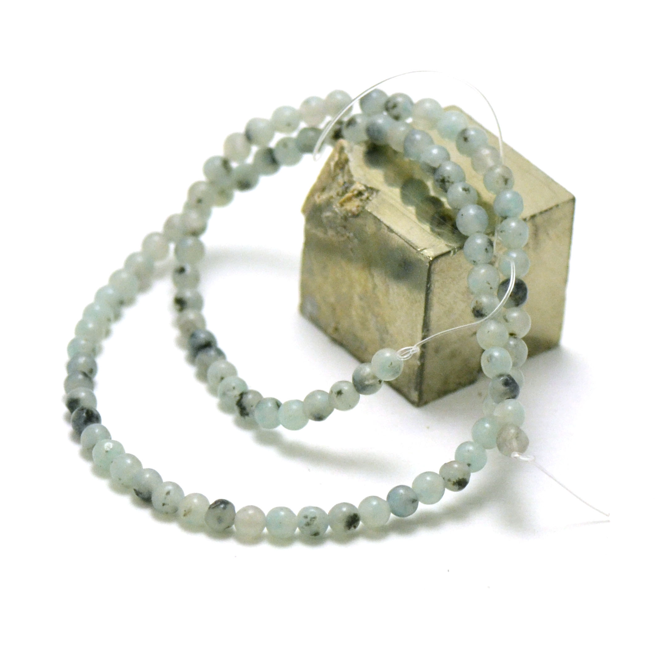 fil de 39 cm perles du jade néphrite des Andes ronde 4 mm